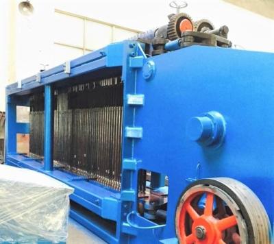 China hexagonal  22kw 165m/H Gi Wire Net Making Machine River Course for sale