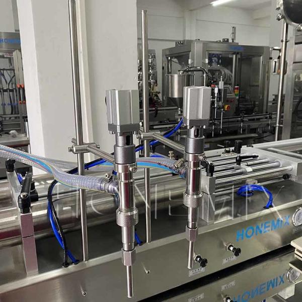 Quality Cosmetics Two Head Filling Machine Piston Horizontal Filling Machine CE for sale