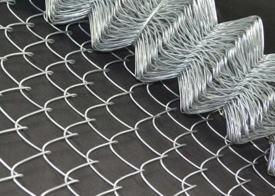 China ISO9001 Diamond Chain Link Security Fence 40x40mm 50x50mm Highly Durable for sale