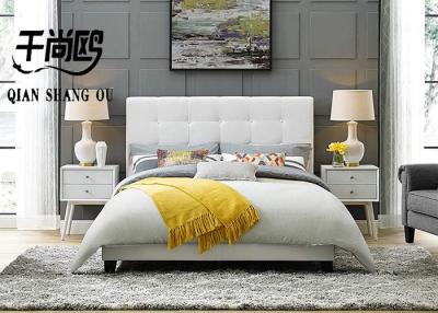 Chine Lit de plate-forme mou compact/Roi tapissé par tissu blanc Size Queen Size de lit à vendre