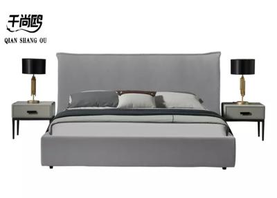 China Cubierto de tela grande estupendo suave minimalista simple de la cama de plataforma en venta