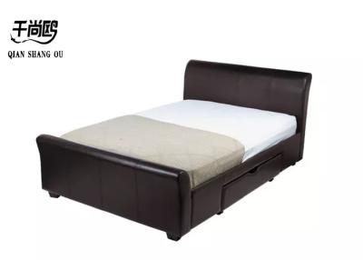 Китай Изготовленная на заказ обитая кровать с ящиками, черная кожаная кровать саней спальни продается