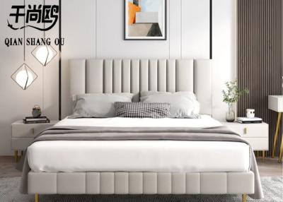 Chine Double-REINE tapissée à extrémité élevé de lit de chambre à coucher molle de luxe à vendre