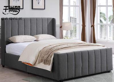 China Grey Solid Wood Double Bed gestalten 137*203cm 153*203cm mit Leinenabdeckung zu verkaufen