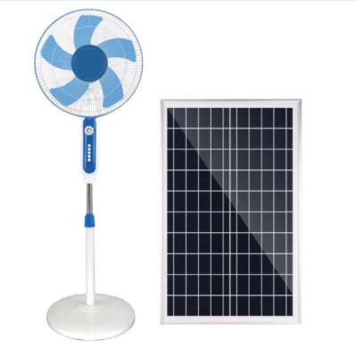 Китай Дистанционное управление вентилятора постамента батареи 15W 24000mah фосфата солнечное продается