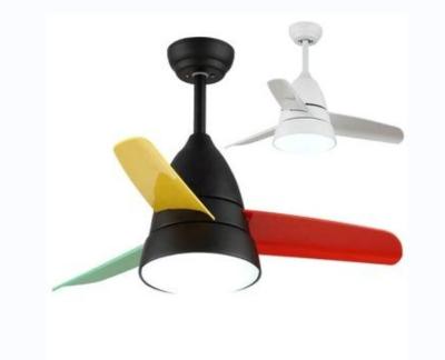 China 6500K Remote Control Led Ceiling Fan light 3 ABS Plastic Blades for sale