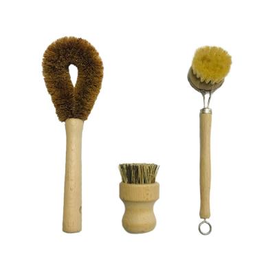 China Natural Detergent bamboo dish scrub brush Sisal Fiber Wooden hadle for sale