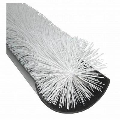 Chine Le toit pp propres câblent la brosse de nettoyage télescopique de gouttière 4m flexibles à vendre