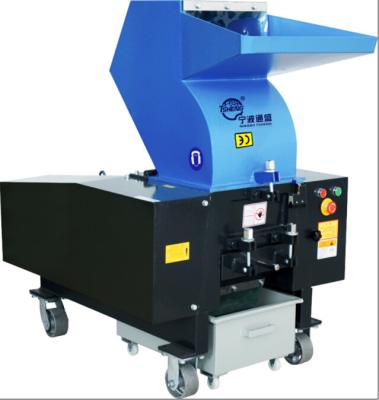 China Step Type Motion Knife Plastic Crusher Machine For Plastic / Foam / Large Blocks Material for sale