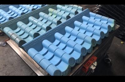 Chine Moules de moulage par injection de tuile faisant, bâti en plastique fait sur commande d'article de bâche à vendre