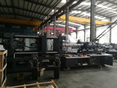 Chine Puissance élevée machines en plastique de fabrication de produit de 650 tonnes pour le cratère en plastique à vendre