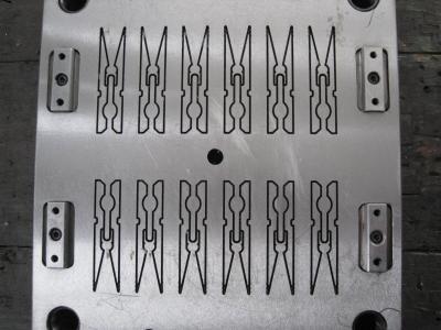 China Multi Cavities Injection Molding Molds PEG Hanger Mold OEM ODM Service for sale