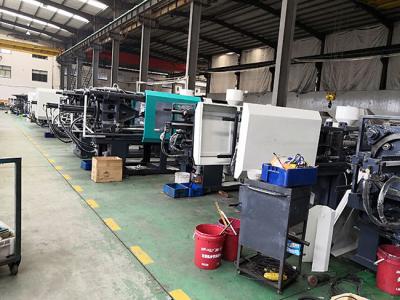 China Plastic Crate Paint Bucket Making Machine For Durable Plastic Making for sale