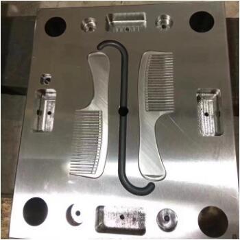 China Plastic Comb Injection Molding Tool / 2 Cavities Auto Injection Moulding Machines for sale