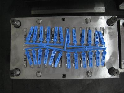 Chine Surface d'électrodéposition de polissage de fixage en plastique faite sur commande de machine de moulage par injection d'unité à vendre