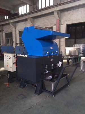 China Big Industrial Plastic Crusher Machine Strong Breaking Capacity 1000kg Per Hour for sale