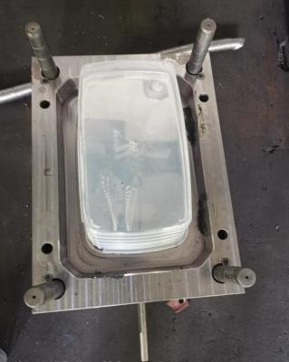 China Máquina auto del moldeo a presión de la fiambrera plástica modificada para requisitos particulares con el corredor caliente en venta