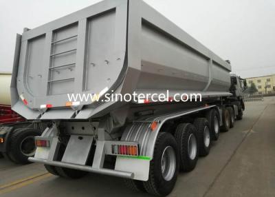 中国 Dump Semi Tipper Trailer With Hydraulic System For Easy Transportation 販売のため