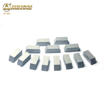 China Tungsten Carbide Cutting Tips Carbide Saw Tips Carbide Brazed Tips zu verkaufen