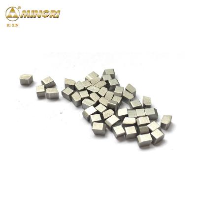 China Cemented Tungsten Carbide Circular Saw Blade Tips For Cutting Wood / Stone Te koop