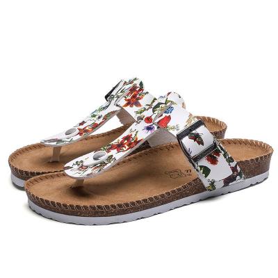 China 2020 spring new arrival sandals women  metal buckle slippers low wood heel sandals house shoes white platform sandal for sale