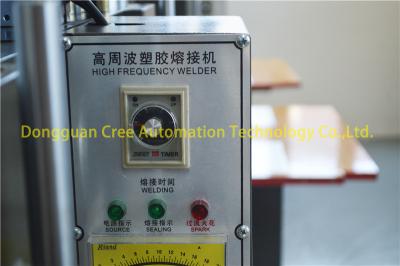 中国 はんだ付けするHFのプラスチック溶接機ACは白い色25KGに動力を与えた 販売のため