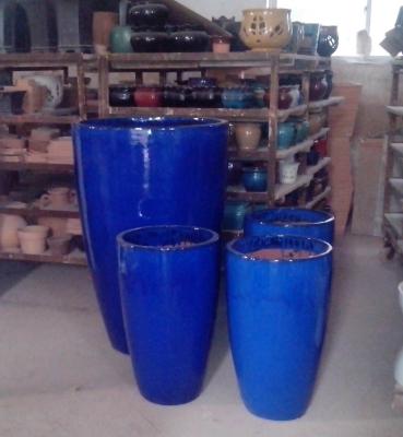 China Los plantadores de cerámica al aire libre GW1250 de los potes de la terracota fijaron 3 en venta
