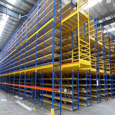 China estante de acero 300kg/sqm del entresuelo del haz Q235B Warehouse de 80*50m m en venta