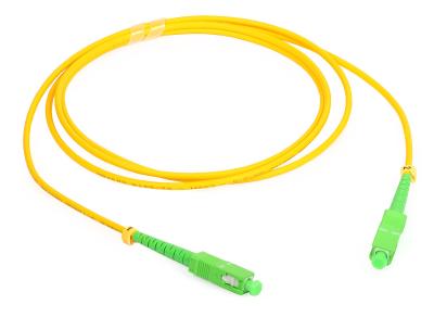 China Red CATV SC / APC Cordón de parche de fibra óptica con fibra G657A en venta