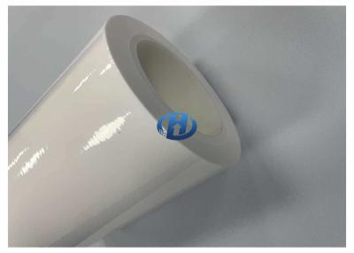 China 35 μm übertragen weiße LDPE-Film-niedrige Dichte-Polyäthylen-Film-kurierte Silikon-UVbeschichtung ohne Silikon keine Rückstände zu verkaufen
