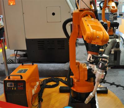 中国 床に取付けられている高性能の一貫作業小さい溶接の工業用ロボット 販売のため