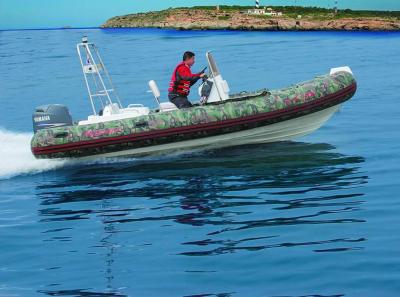 China Custom Design Inflatable Rib Boat 580 Cm 6 Person Inflatable Boat With Motor for sale