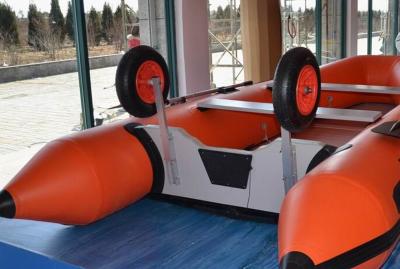 China Ruedas inflables modificadas para requisitos particulares tamaño del barco, ruedas inflables de aluminio del bote para remolcar en venta