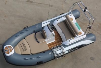 中国 2023 new fiberglass hull rib boat 3.9m with removable fuel tank rib390CL 販売のため