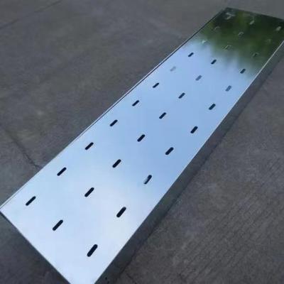 China Smooth Finish HDG Cable Tray Gi Perforated Energy Saving Fire Resistance for sale