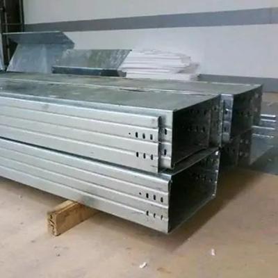 China Anti Rust Long Span Cable Tray Galvanised Rectangular Shape for sale