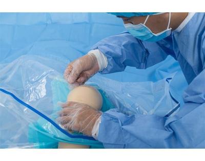 中国 使い捨て可能な患者は伸縮性があるフィルムおよび袋との膝のArthroscopyの外科を、おおいます。 販売のため