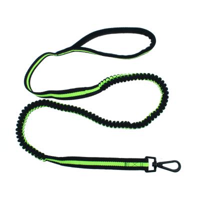 中国 容易な歩くペット牽引ロープの伸縮性があるバンジー引き込み式犬の鉛 販売のため