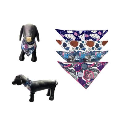 China Pañuelo de encargo ajustable personalizado lavable de la bufanda del perro del pañuelo del animal doméstico en venta