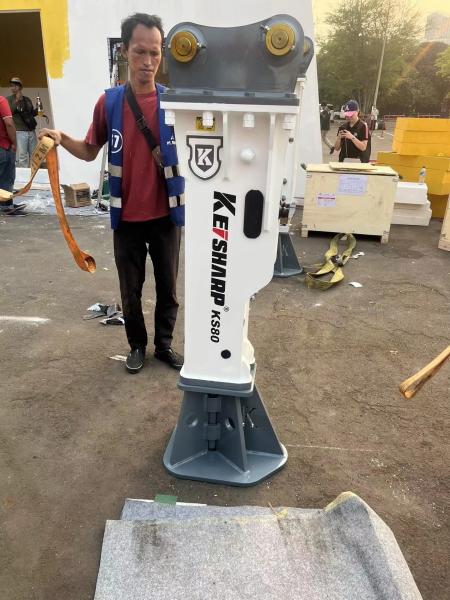 Quality KS80 Excavator Hydraulic Breakers The Ideal Partner for Demolition Projects for sale