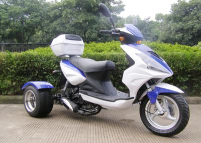China 3 Wheel 50cc Scooter With Rear Box , 3 Wheeler Motorcycle With Big Head Light for sale