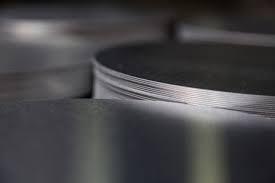 Chine 1050 / Disque en aluminium réfléchi de forme de 3003 cercles pour le poteau de signalisation piétonnier à vendre
