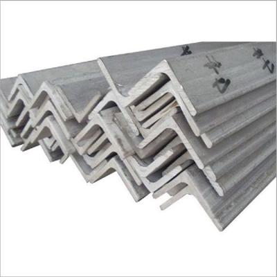 China Superficial galvanizada 316l 430 de acero desiguales laminados en caliente de la barra de ángulo del igual 304 en venta