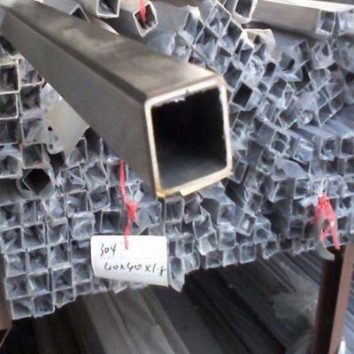Chine tube inoxydable du tuyau d'acier 316 2205 2507, tube carré de l'épaisseur solides solubles de 2mm à vendre