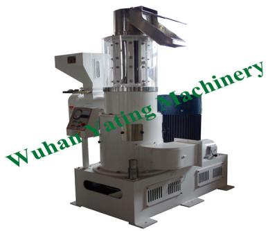 China Máquina de trituração do arroz da eficiência elevada com rolo do esmeril e rolo do ferro 4.5-5 toneladas pela hora à venda