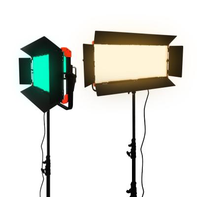 China Full Metal Rgbw Led Photography Light 200w Television Equipment Cri 95ra For Video Studio Lighting à venda