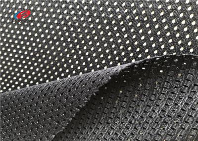 Chine Le tissu 100% de maille de sports de polyester, actionnent le tissu net pour des vêtements de sport de couvertures de chaises à vendre