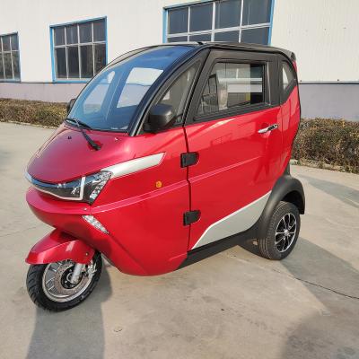 China Passageiro fechado do corpo dos triciclos elétricos inteligentes do carregador para adultos à venda