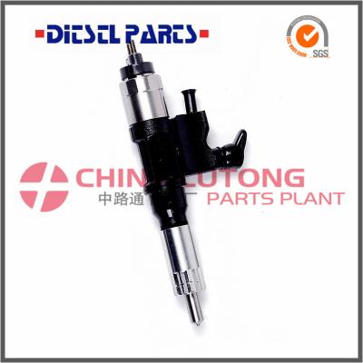 China Denso OEM Injector 095000-5450 fits MITSUBISHI 6M60 Fuso ME302143 Diesel Fuel CRDi Injector for sale