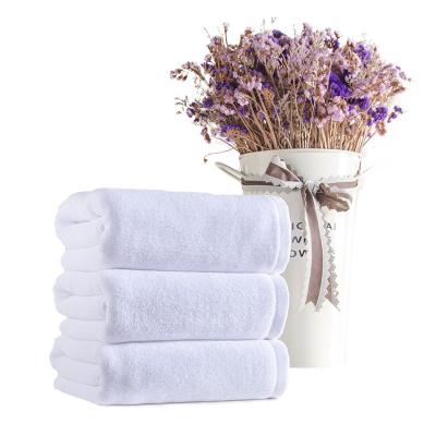 China 400gsm 70x140cm Hotel White Cotton Bath Towel Home Bathroom Accessories for sale